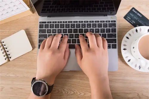 为什么美国法律允许代孕